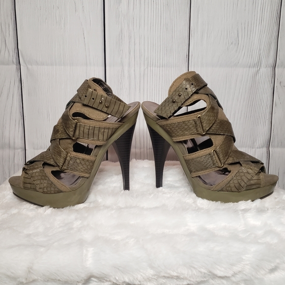💚Baby Phat💚 Army Green Caged Strappy Sandal - Picture 4 of 6